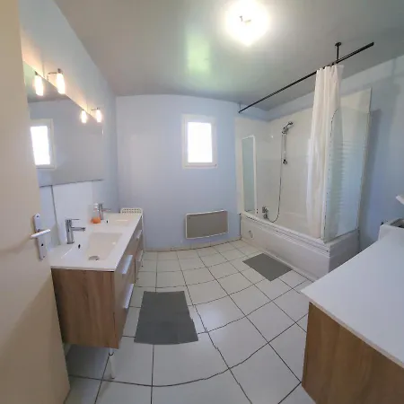 펜션 De Pierre Et Christine *