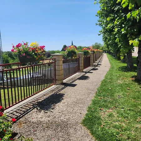 De Pierre Et Christine